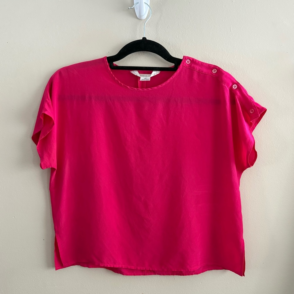 100% Silk Women’s Pink Short Sleeve Blouse